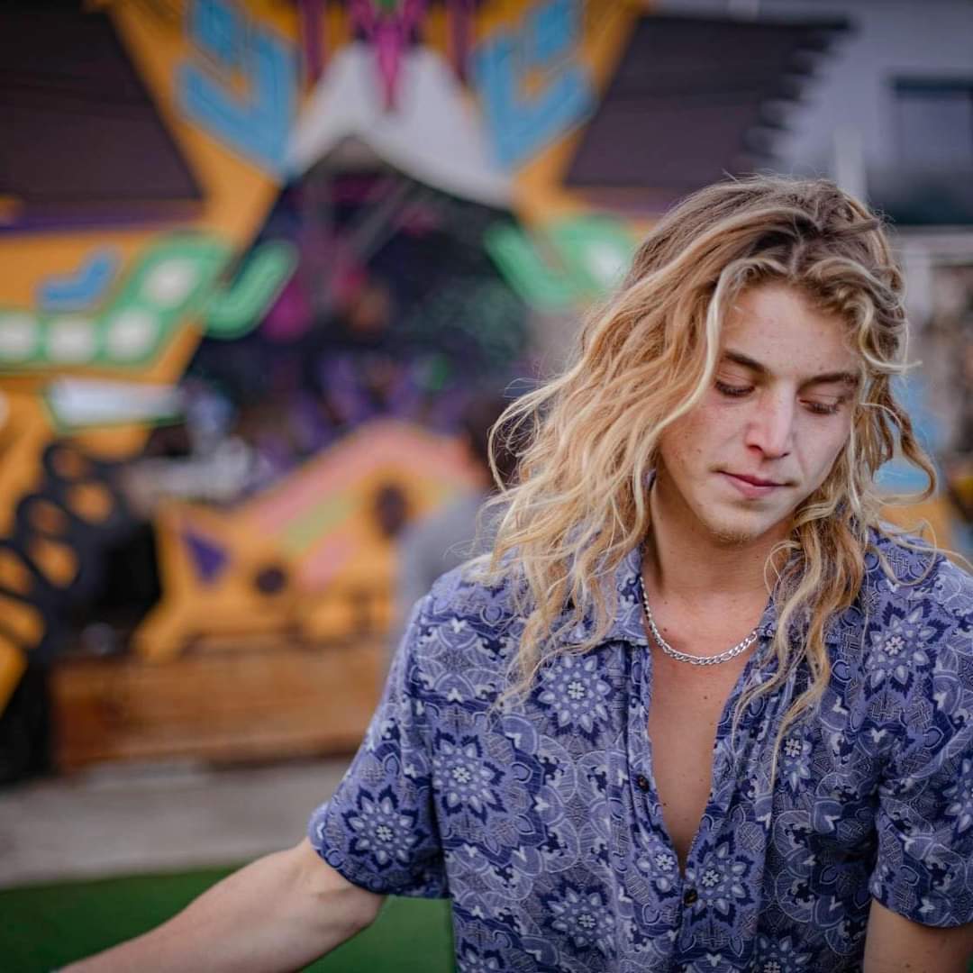 קשת קוסטי ז"ל